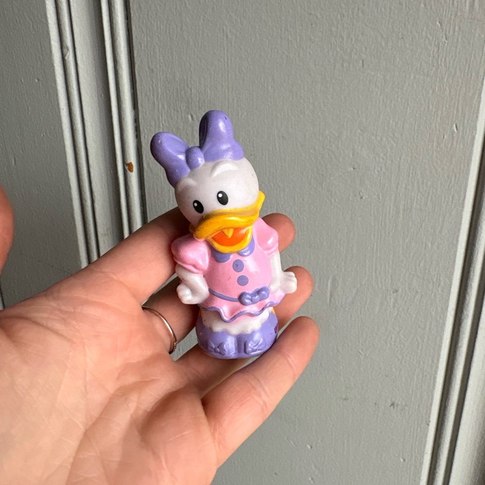 Daisy Duck Disney Mattel Little People Figurine - Pink & Lavender 2002
